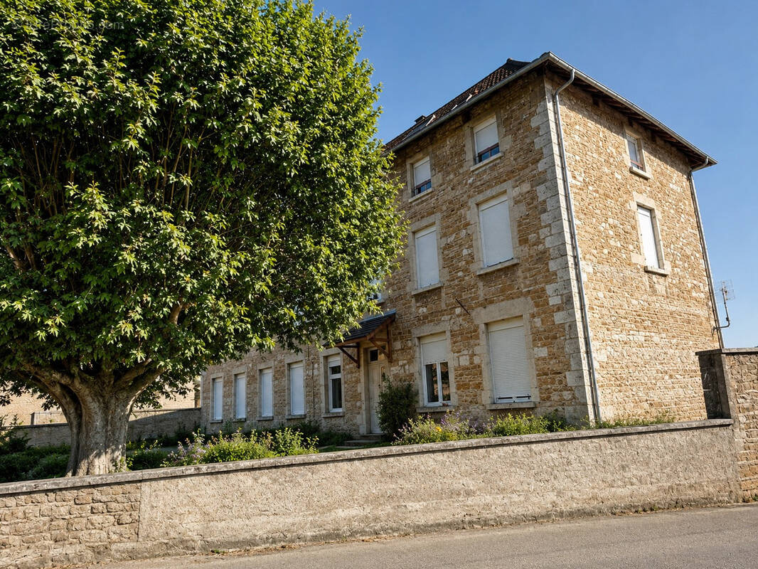 Appartement à JUJURIEUX