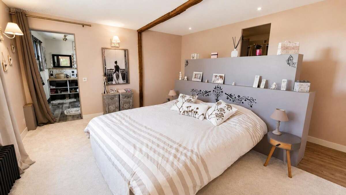 Maison 271 m² à Bauge  - photo 8