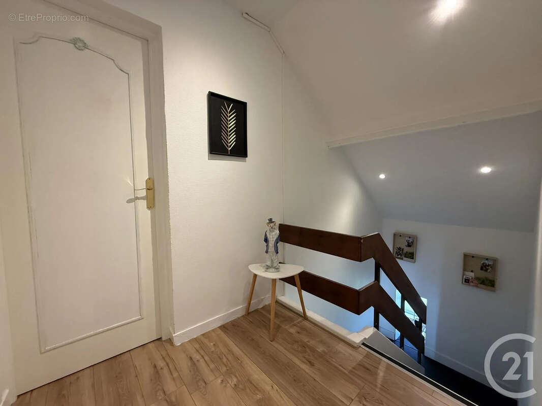 Maison à SAINT-QUENTIN