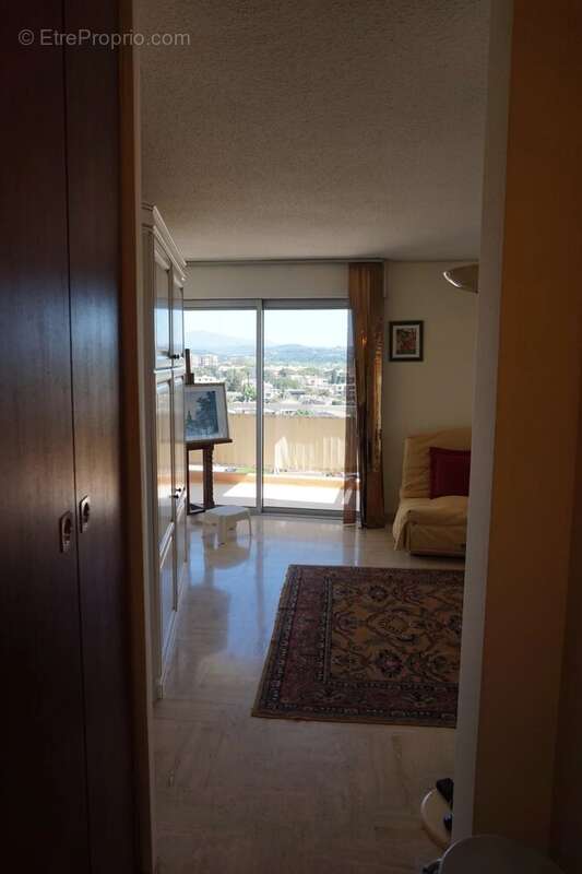 Appartement à MANDELIEU-LA-NAPOULE