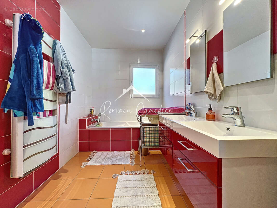 Villa type 6 de 199 m2 sur son terrain de 2122 m2 - photo 22