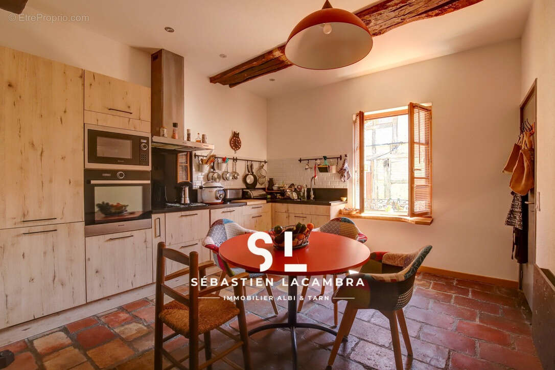 Maison à LISLE-SUR-TARN