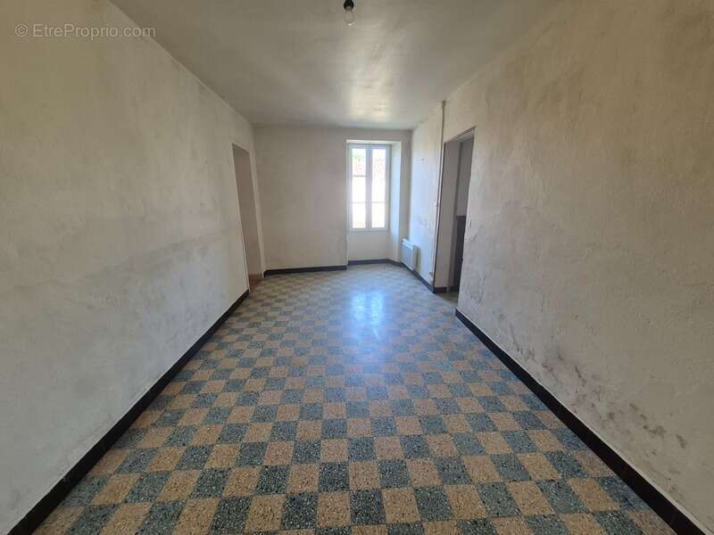 Maison charentaise à rénover avec nombreuses dépendances – Archingeay 17380 - photo 6
