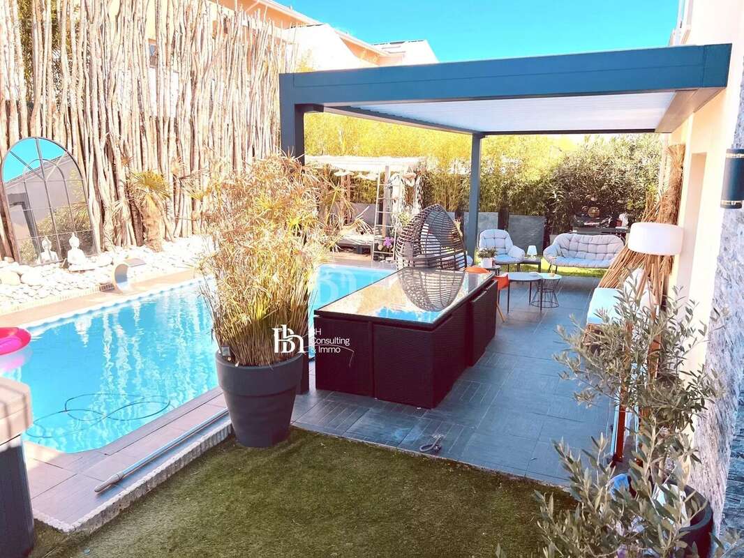 Maison à VILLENAVE-D'ORNON