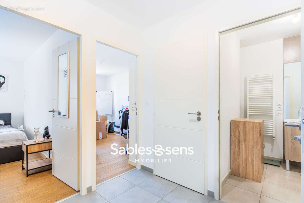 Appartement T3 avec parking et cave sur la commune du Château d'Olonne - photo 9