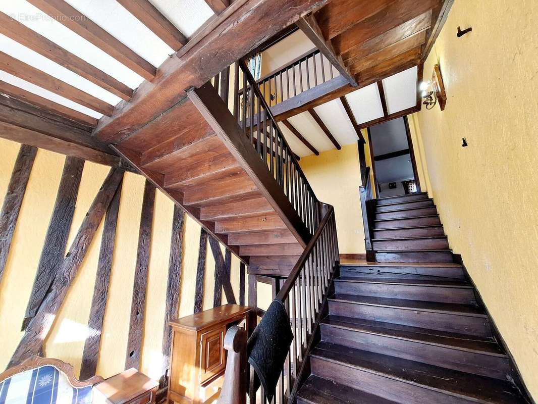 m escalier a - Maison à BARCUGNAN