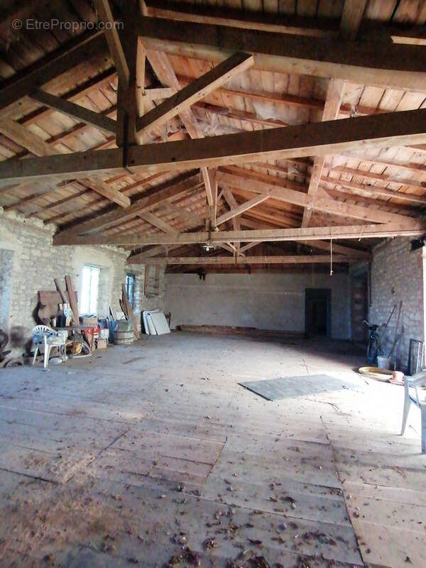 Maison à FRAUSSEILLES
