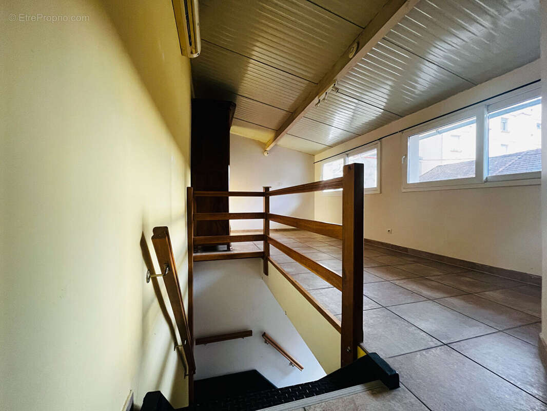 Appartement à MONTCEAU-LES-MINES