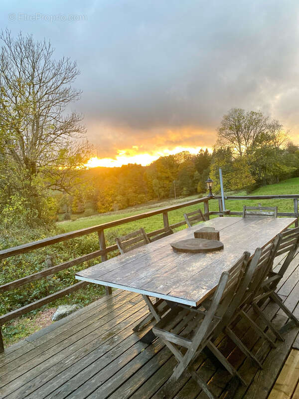 Sous compromis - Maison en pierres 160 m2 dans un environnement préservé avec vue ! - photo 3