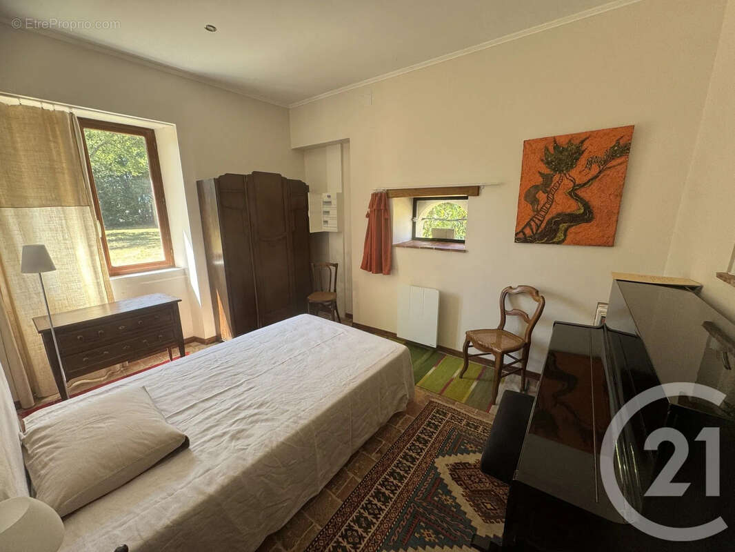 Maison 206 m² à Etais-La-Sauvin  - photo 8