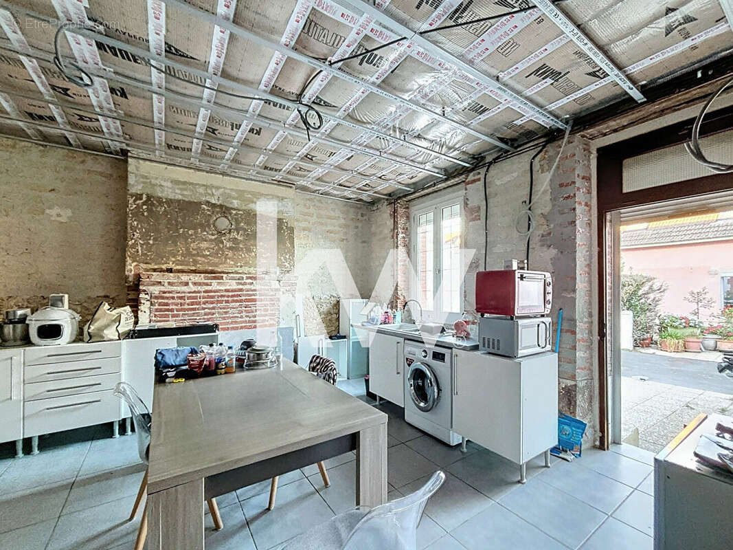 Maison à LE MESNIL-SUR-OGER