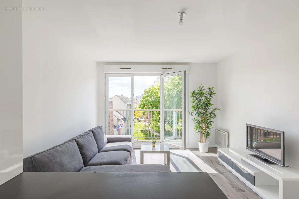 Appartement à LE BLANC-MESNIL