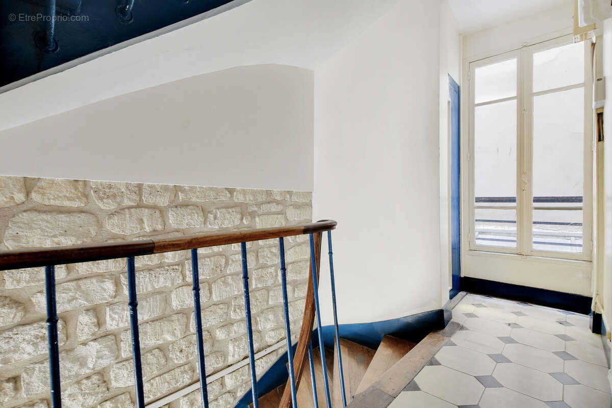 Appartement à PARIS-1E