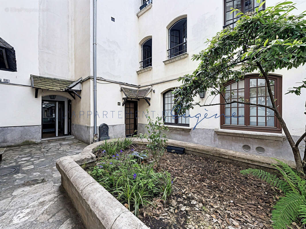 Appartement à PARIS-15E