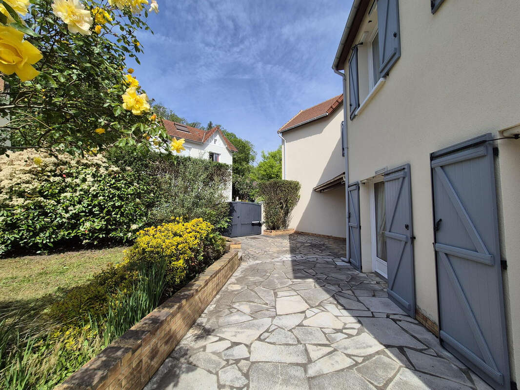 Maison à JOUY-EN-JOSAS