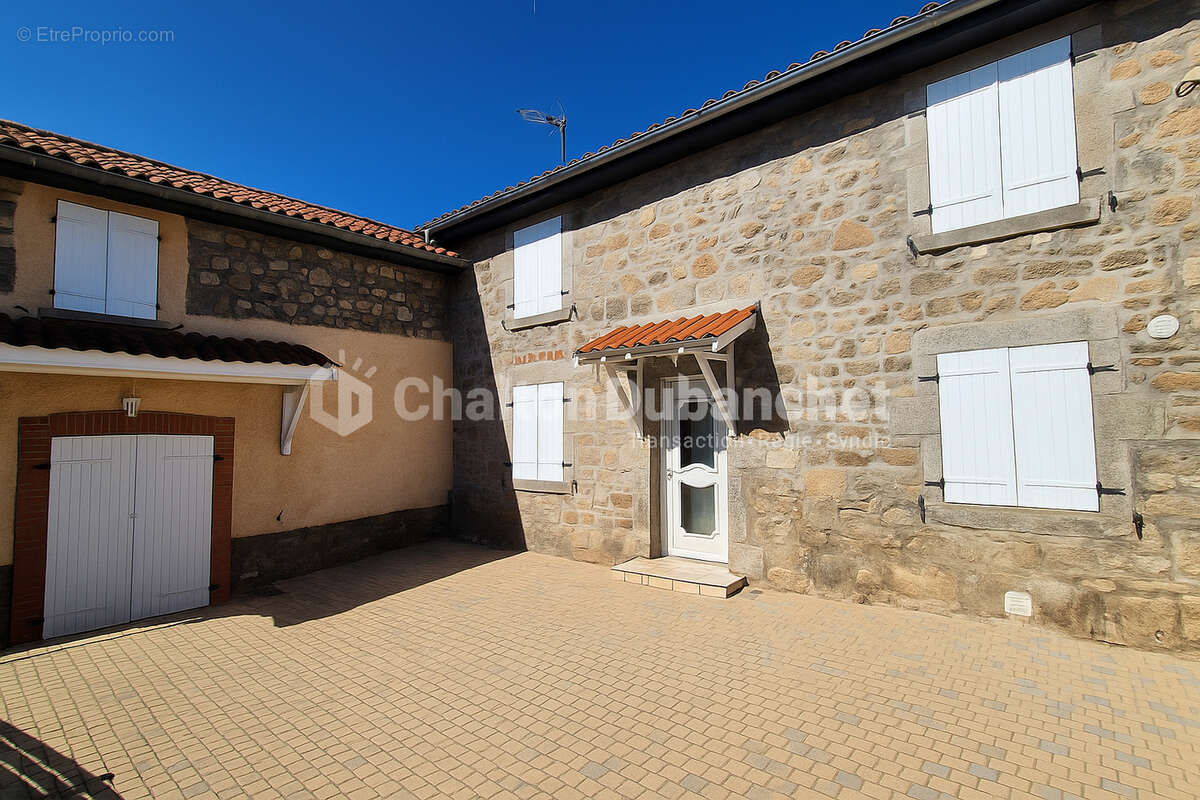 Maison à COTTANCE