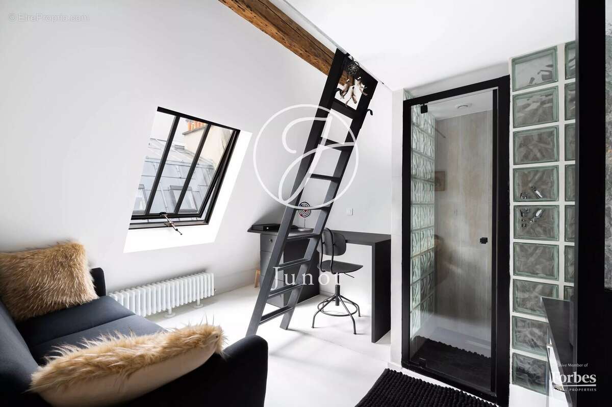 Appartement à PARIS-6E