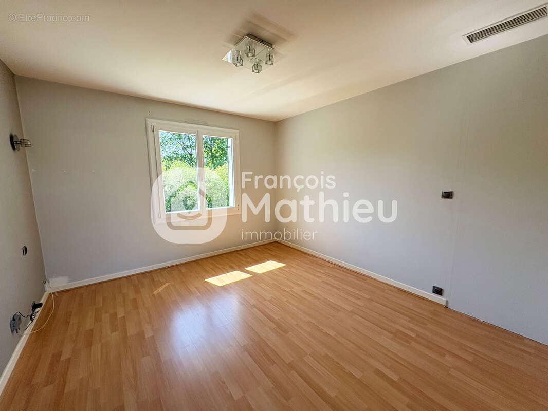 Maison à LE PLANTAY