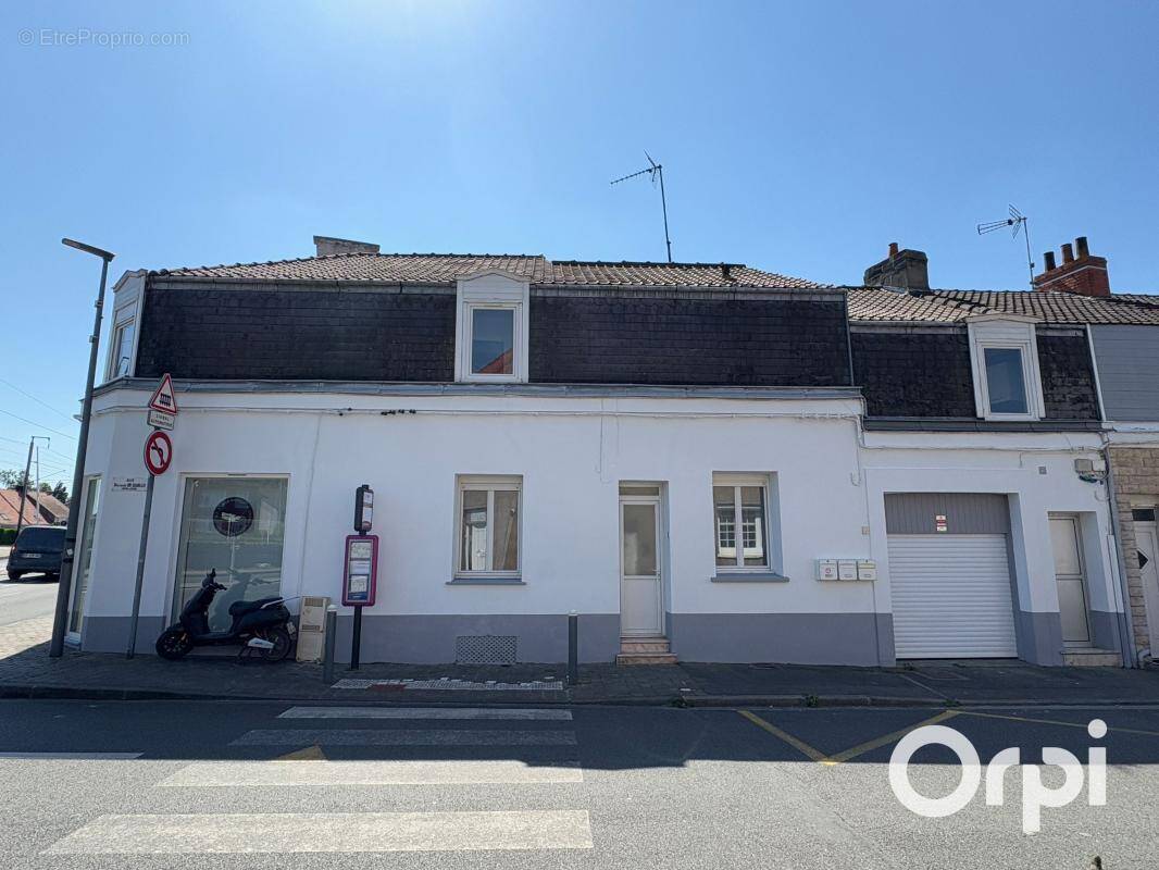 Appartement à COULOGNE