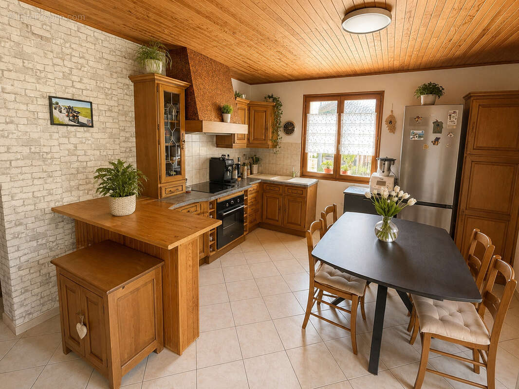 Magnifique corps de ferme a viuz en sallaz divise en trois appartements et grange - photo 4