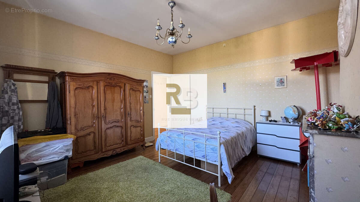 Maison à AIX-NOULETTE