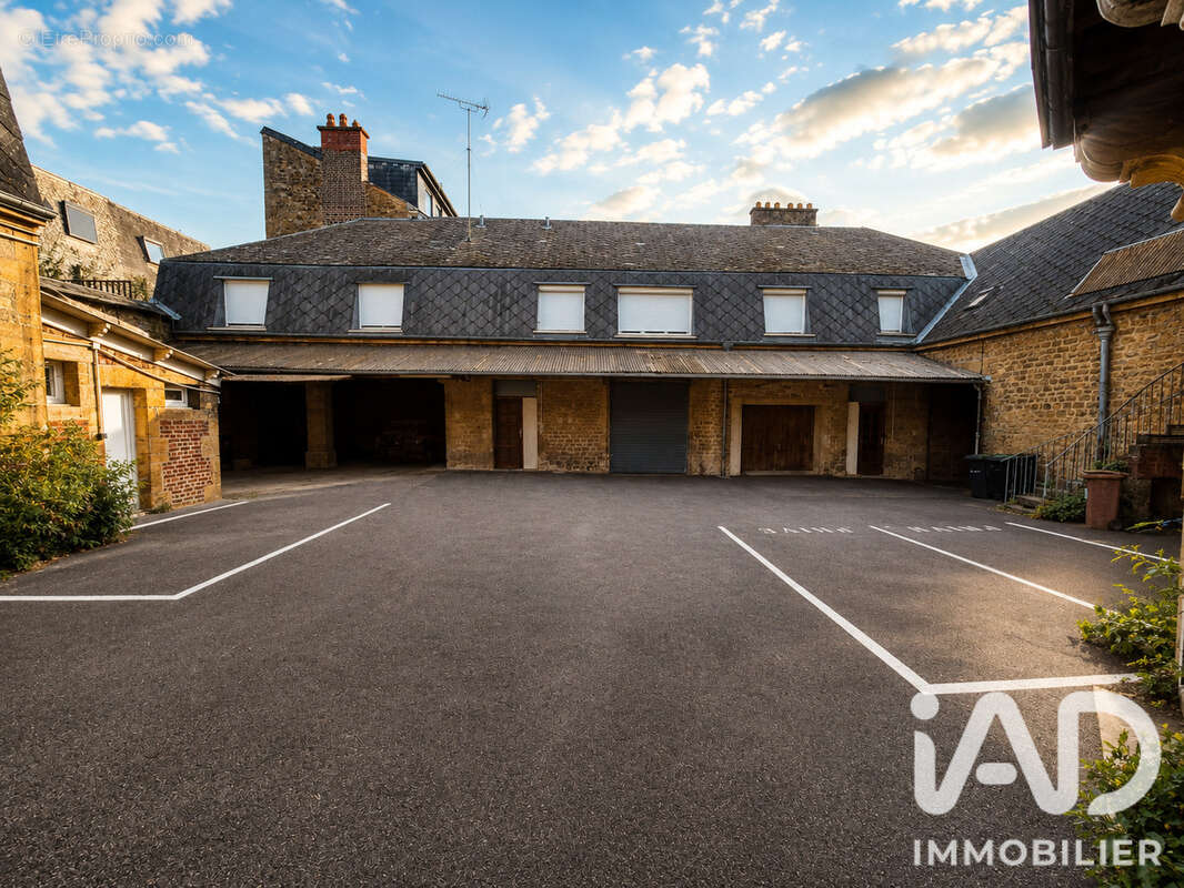 Appartement 735 m² à Charleville-Mezieres  - photo 4