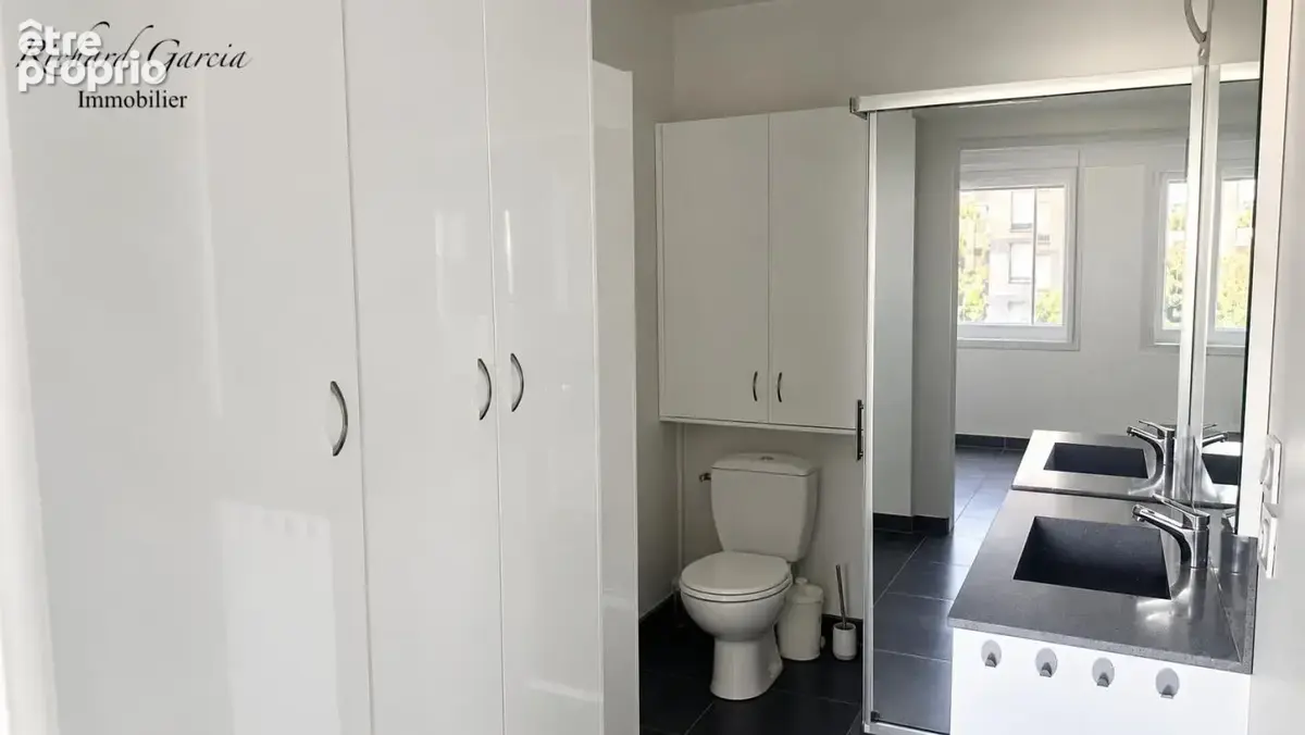 Appartement La Seyne Sur Mer 2 pièces 51 m2 - Deux places de parking en. sous -sol - photo 4
