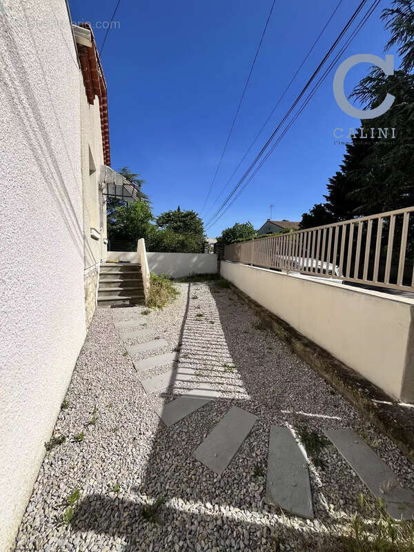 Maison à LA CALMETTE