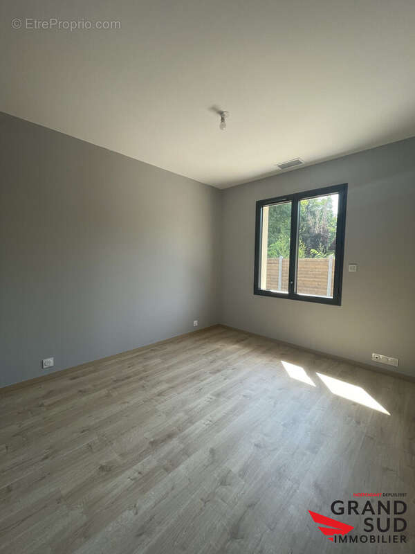Maison 163 m² à Saint-Aubin-De-Medoc  - photo 7