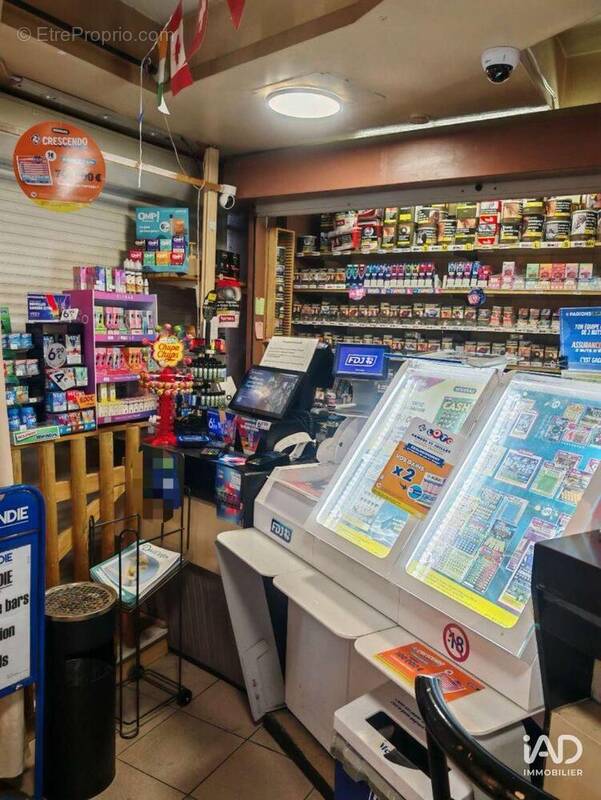 Photo 1 - Commerce à DEVILLE-LES-ROUEN