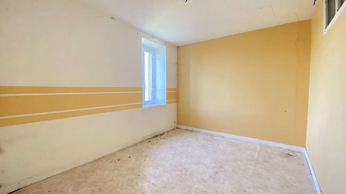 Maison à CHENAC-SAINT-SEURIN-D&#039;UZET