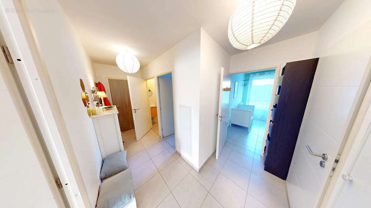 Appartement à VILLENEUVE-LOUBET