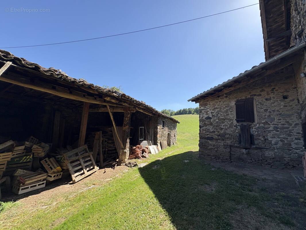 Maison à SAINT-CHRISTO-EN-JAREZ