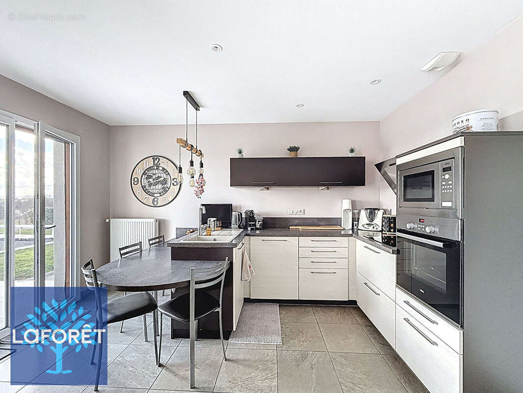 Maison à MARCY-L'ETOILE