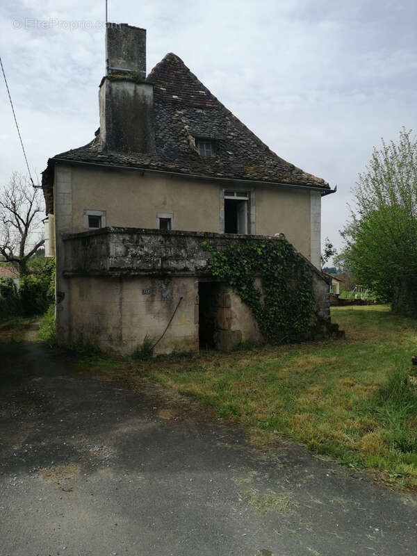 Maison à ESTAL
