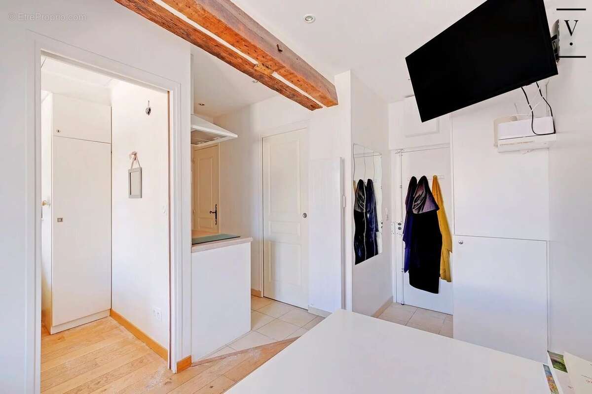 Appartement à PARIS-1E