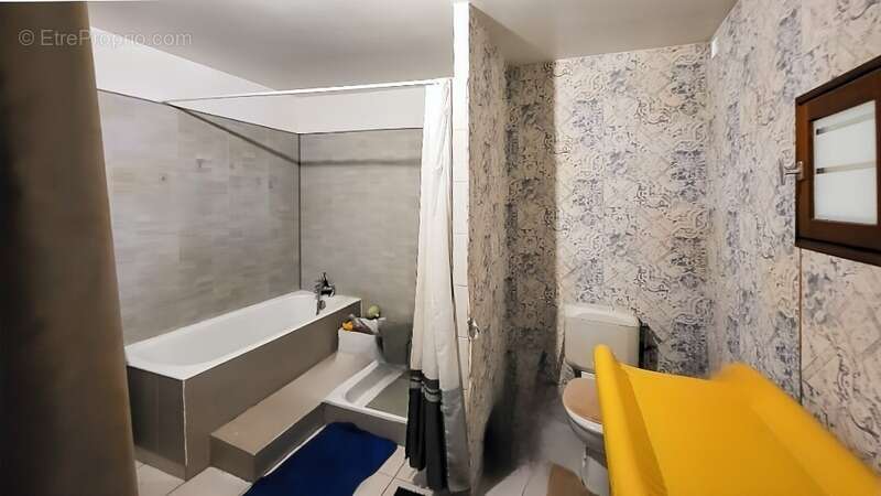 Maison à MONTREJEAU