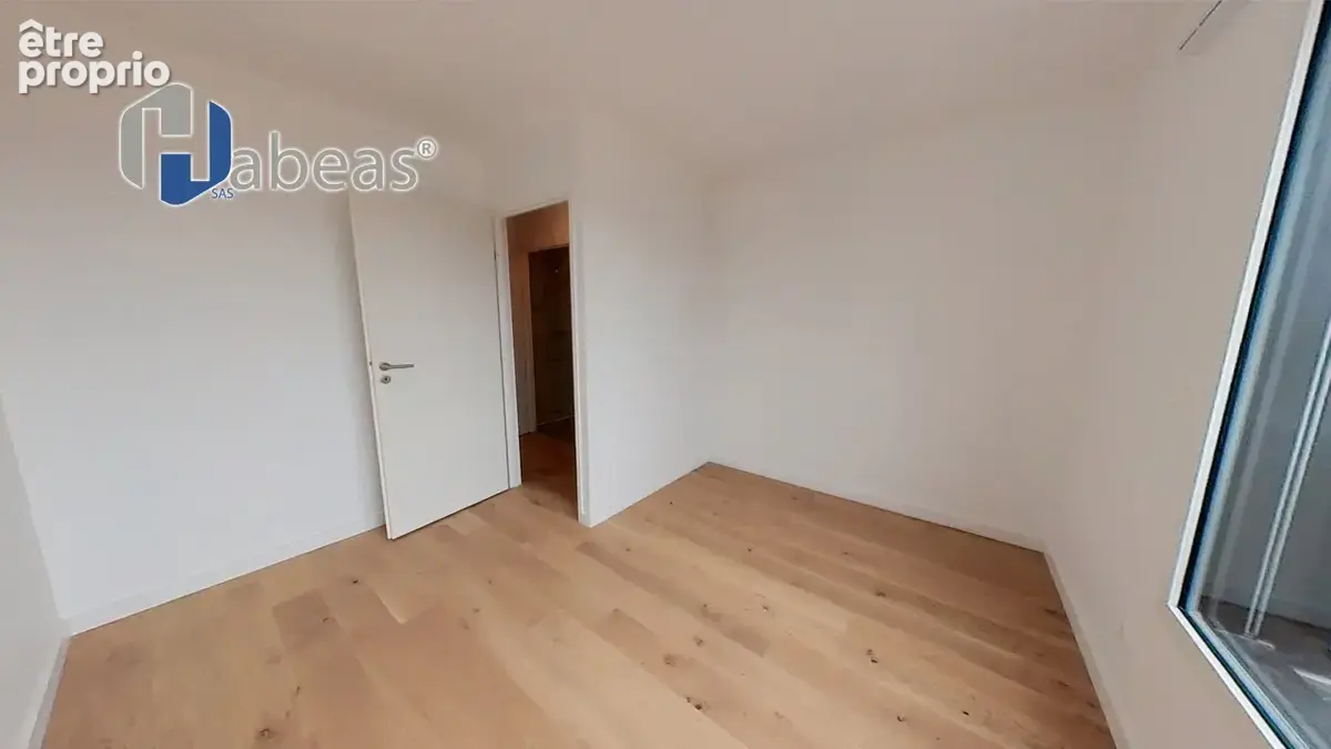 Élégant T4 Duplex avec 2 Loggias à Villeurbanne - photo 15