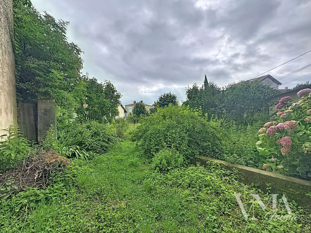 Maison à FLEURIEUX-SUR-L'ARBRESLE