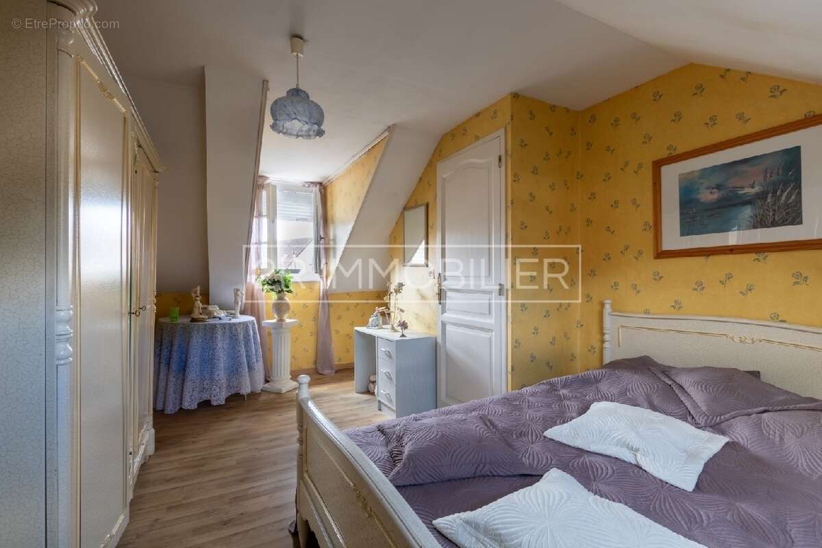 Maison à OZOIR-LA-FERRIERE