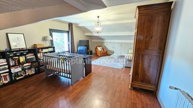 Maison à LE PALAIS-SUR-VIENNE