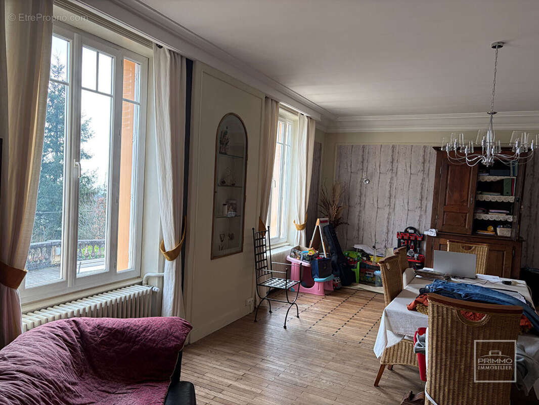 Maison à SAINT-CLEMENT-SUR-VALSONNE