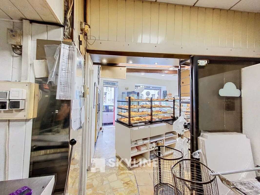 Commerce à MARSEILLE-11E