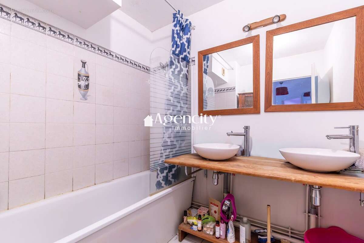 Appartement à TORCY