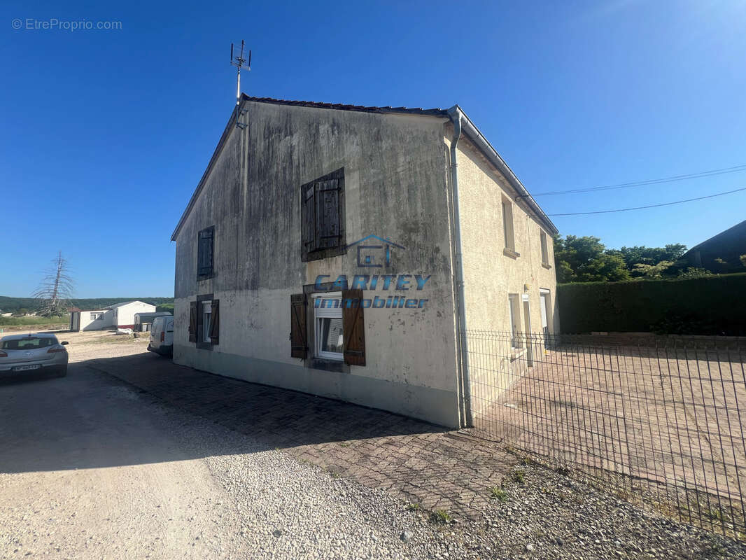 Maison 4 chambres sur 8 ares de terrain - FROIDECONCHE 70300 - photo 10