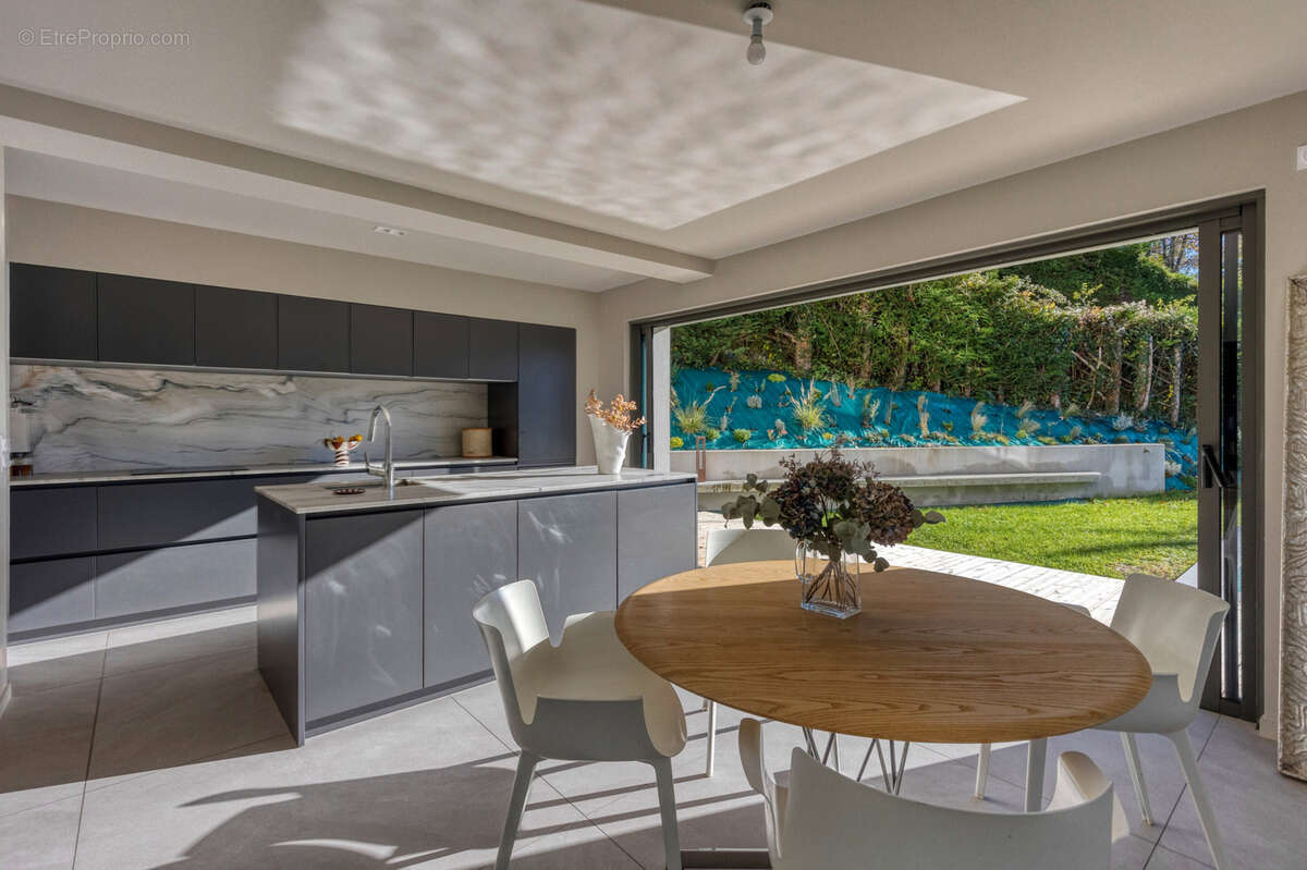 Maison à SAINT-MARTIN-LE-VINOUX