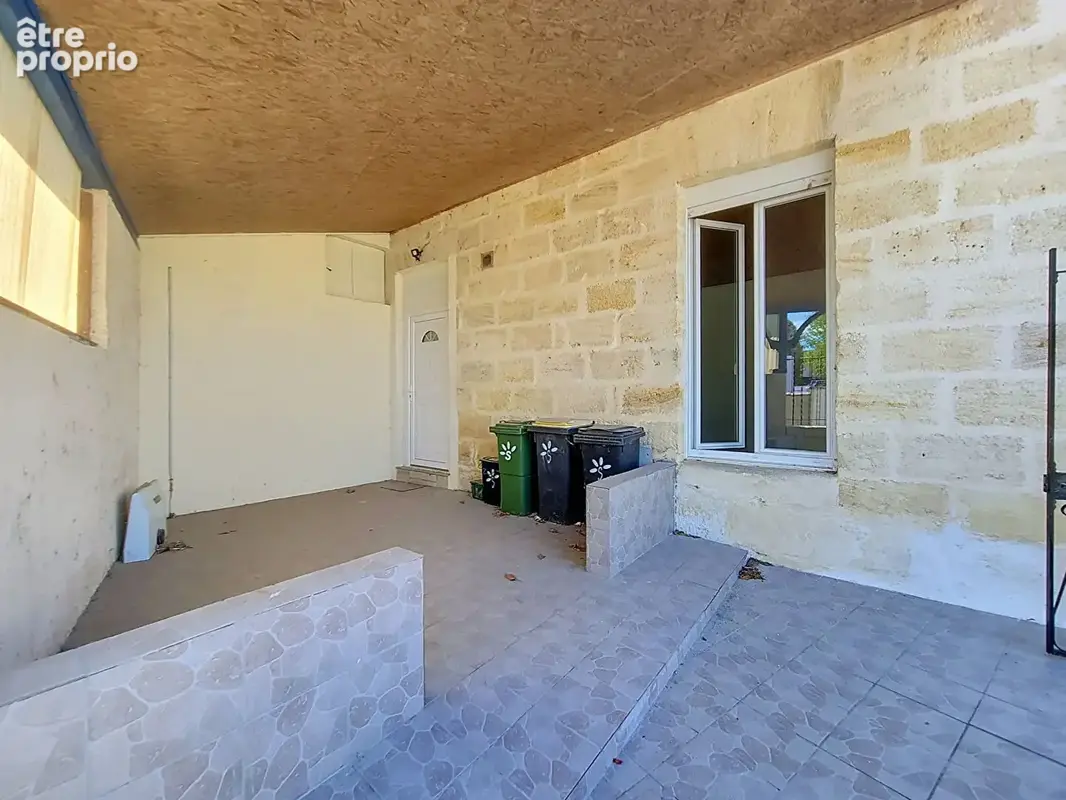 Immeuble Saint Julien Beychevelle env 240 m2 - photo 9