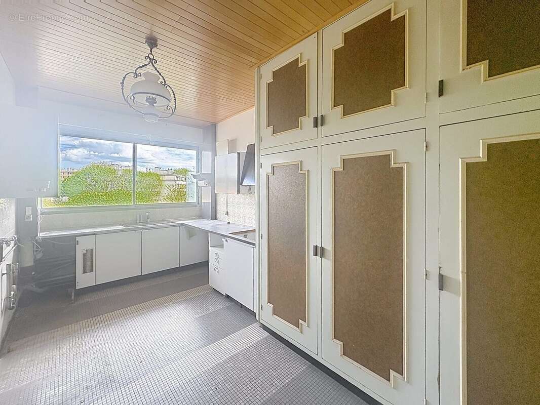 Appartement à L'HAY-LES-ROSES