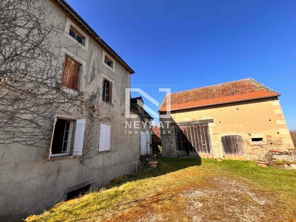 Maison à EPINAC