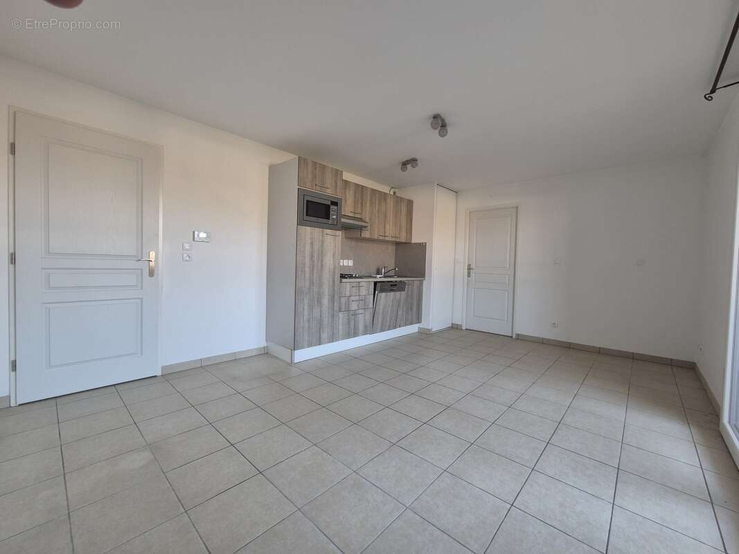 Appartement à PRINGY